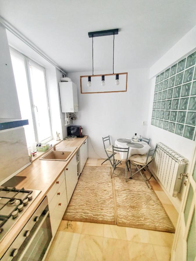 Ferienwohnung Garsoniera C&L Petroşani Exterior foto